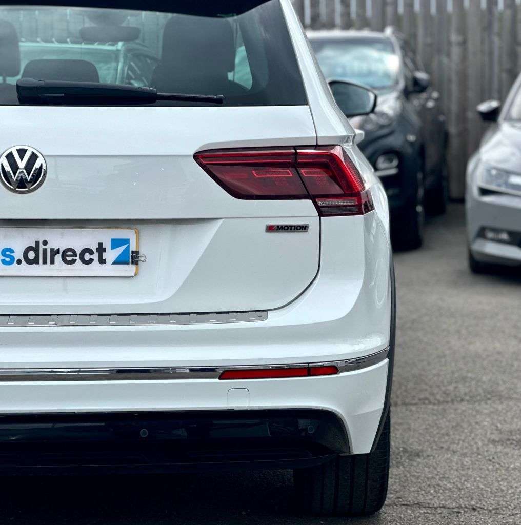 2018 VOLKSWAGEN TIGUAN 2018 VOLKSWAGEN TIGUAN