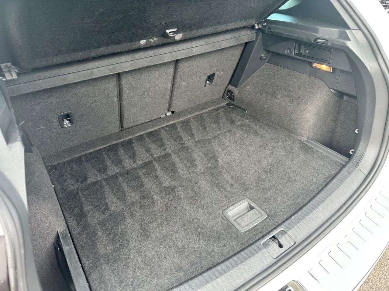 2018 VOLKSWAGEN TIGUAN 2018 VOLKSWAGEN TIGUAN