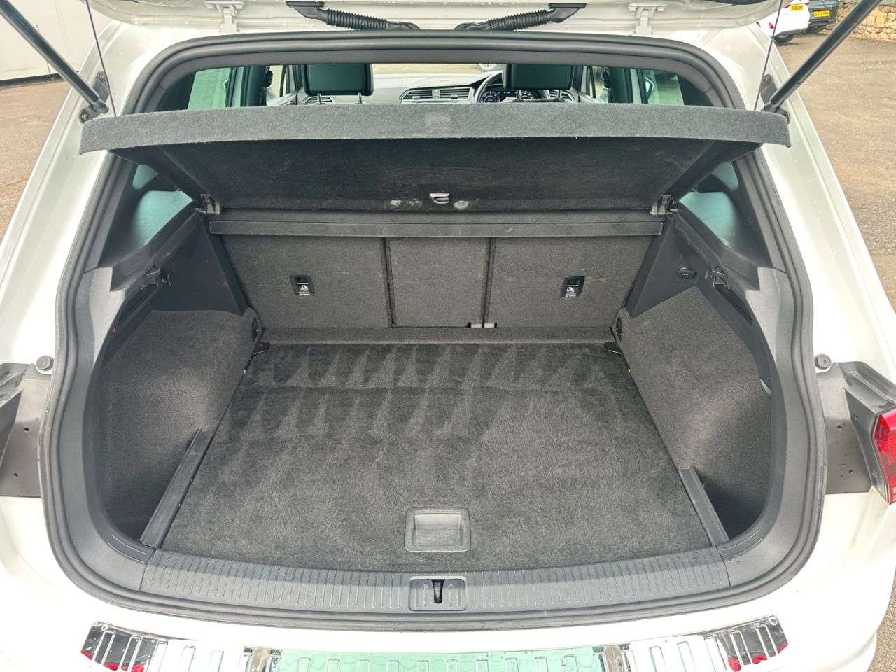 2018 VOLKSWAGEN TIGUAN 2018 VOLKSWAGEN TIGUAN
