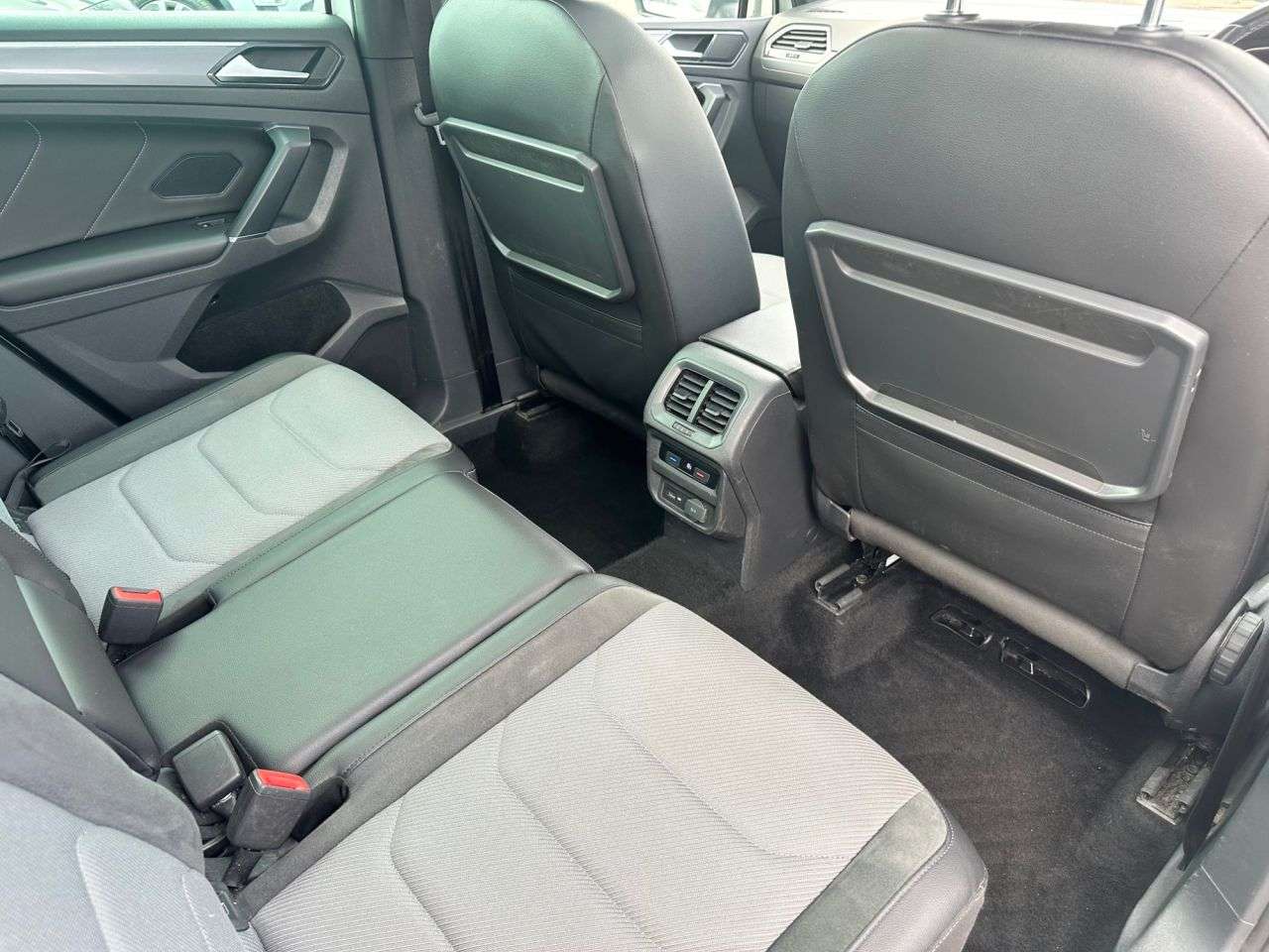 2018 VOLKSWAGEN TIGUAN 2018 VOLKSWAGEN TIGUAN