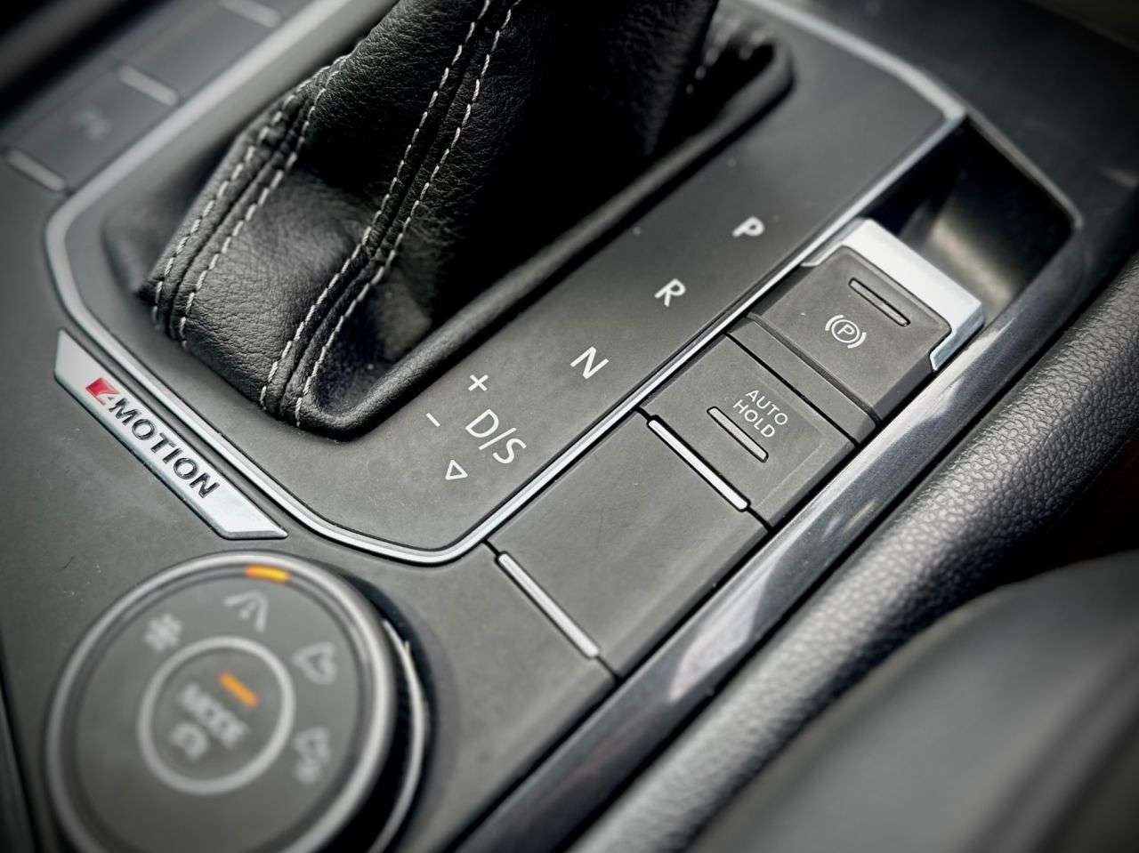 2018 VOLKSWAGEN TIGUAN 2018 VOLKSWAGEN TIGUAN