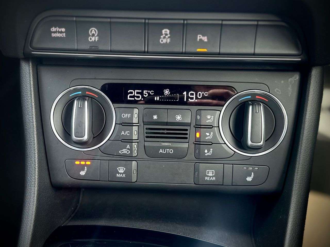 2017 AUDI Q3 2017 AUDI Q3