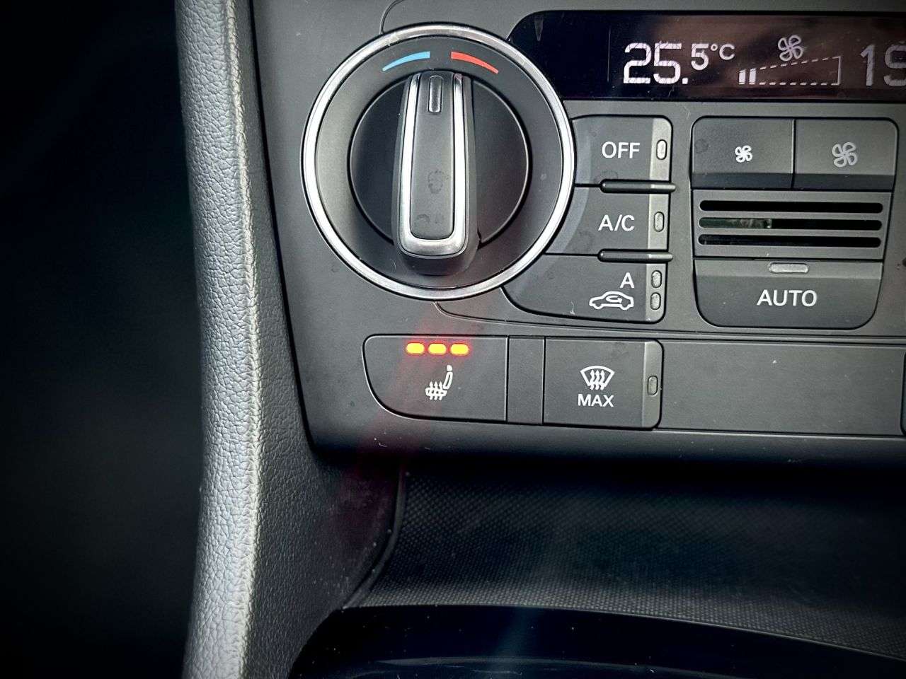 2017 AUDI Q3 2017 AUDI Q3
