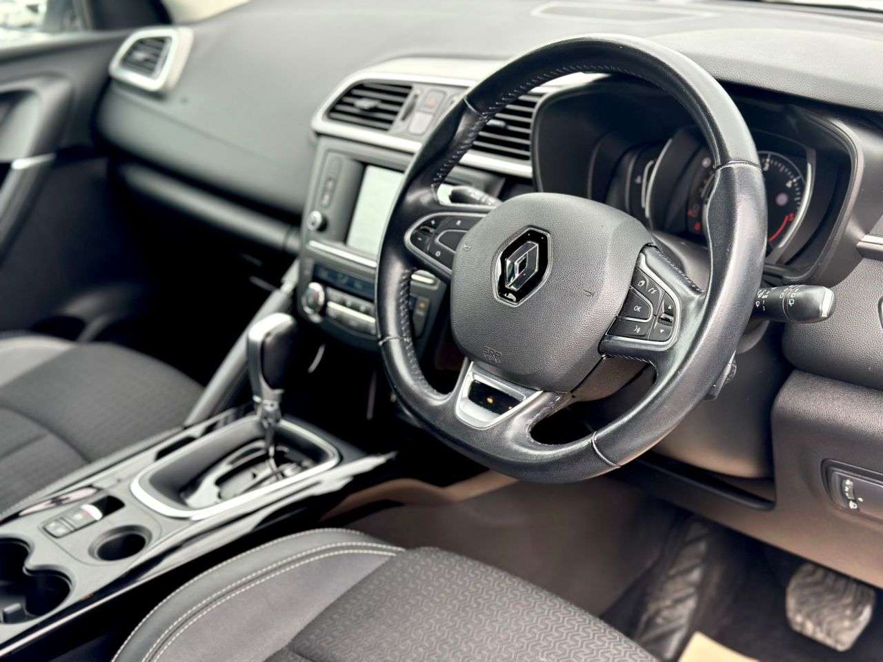 A 2017 RENAULT KADJAR 1.5 dCi Dynamique S Nav GREAT VALUE AUTO! A 2017 RENAULT KADJAR 1.5 dCi Dynamique S Nav GREAT VALUE AUTO!