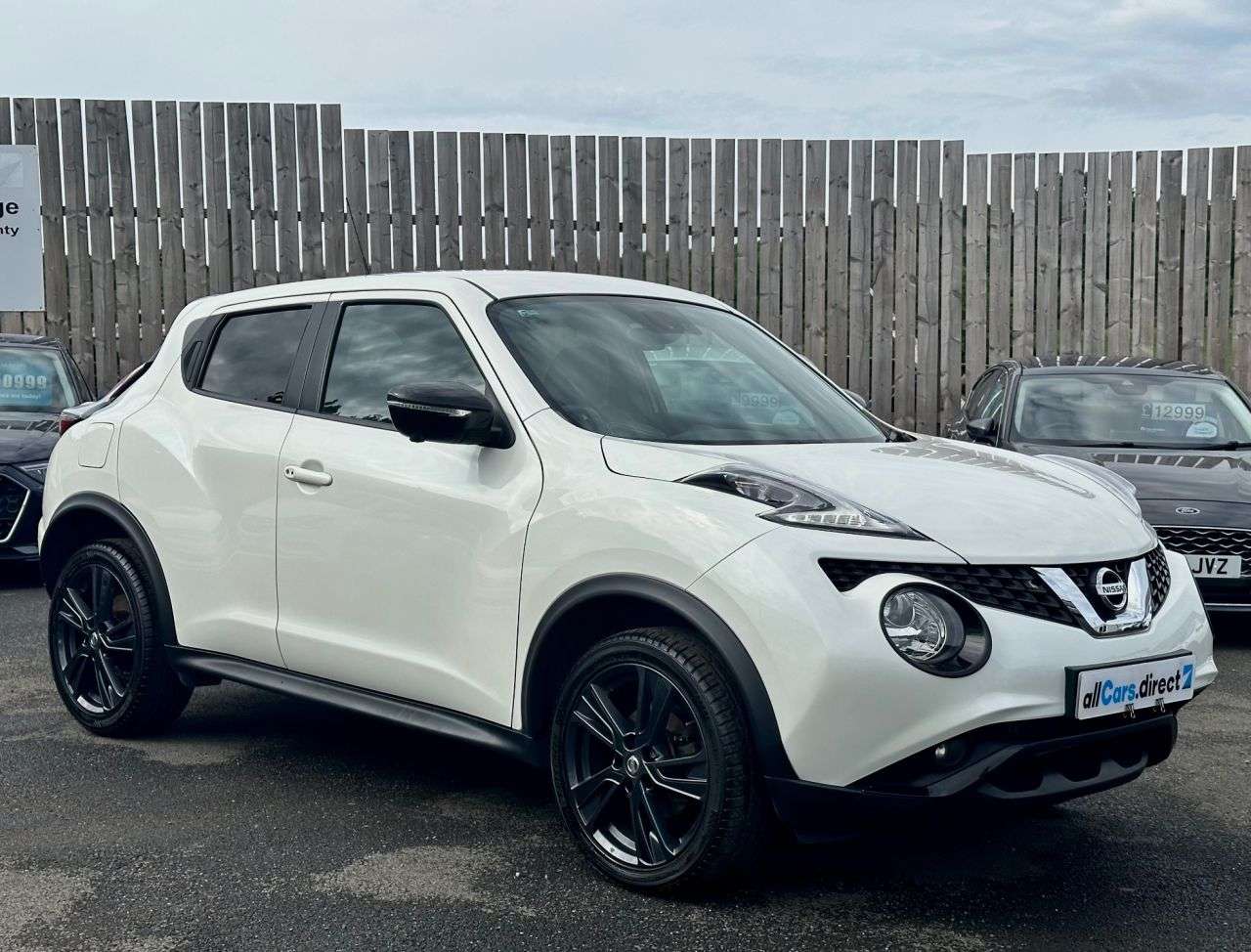 A 2017 NISSAN JUKE 1.2 DIG-T Tekna ONE OWNER FROM NEW! FSH! A 2017 NISSAN JUKE 1.2 DIG-T Tekna ONE OWNER FROM NEW! FSH!