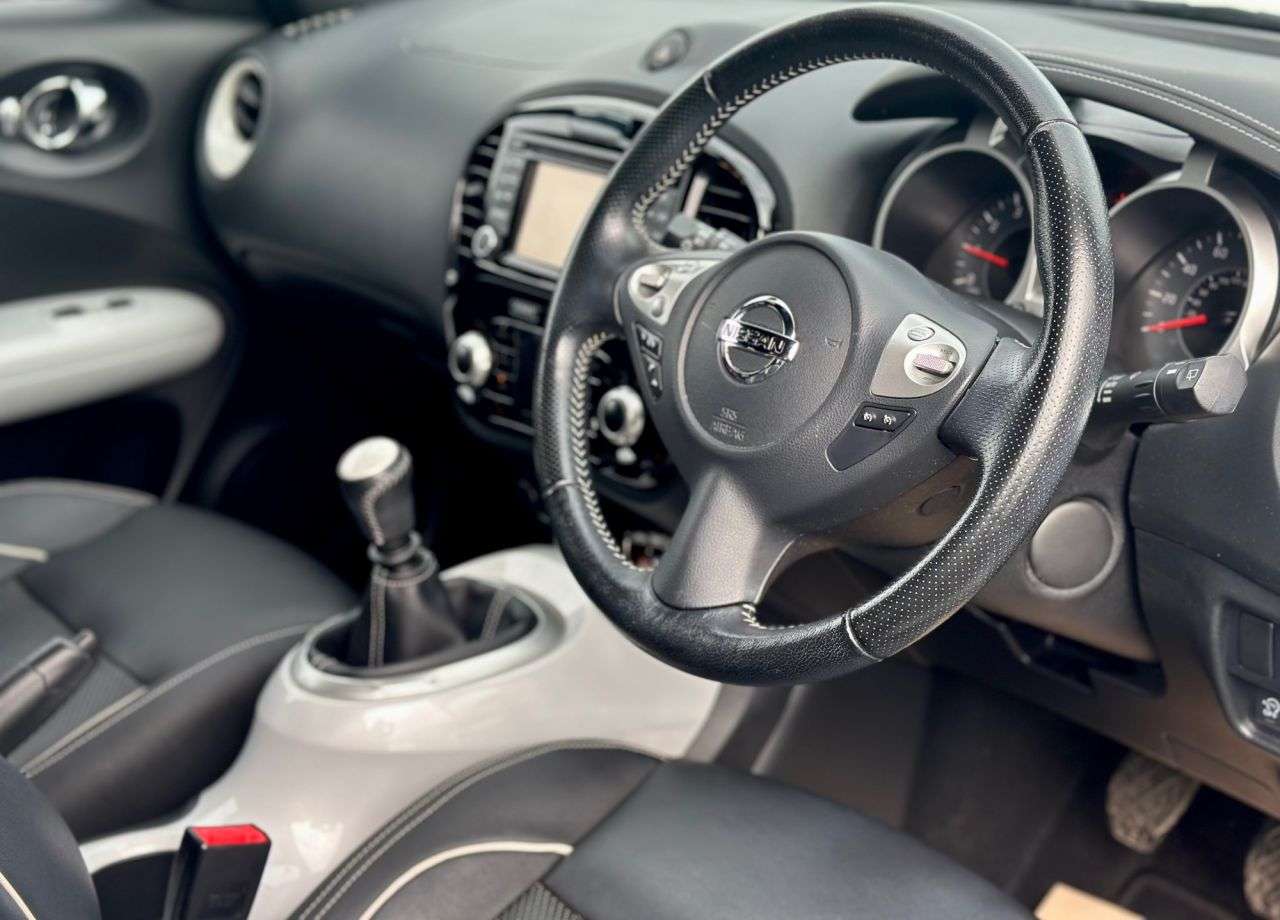 A 2017 NISSAN JUKE 1.2 DIG-T Tekna ONE OWNER FROM NEW! FSH! A 2017 NISSAN JUKE 1.2 DIG-T Tekna ONE OWNER FROM NEW! FSH!