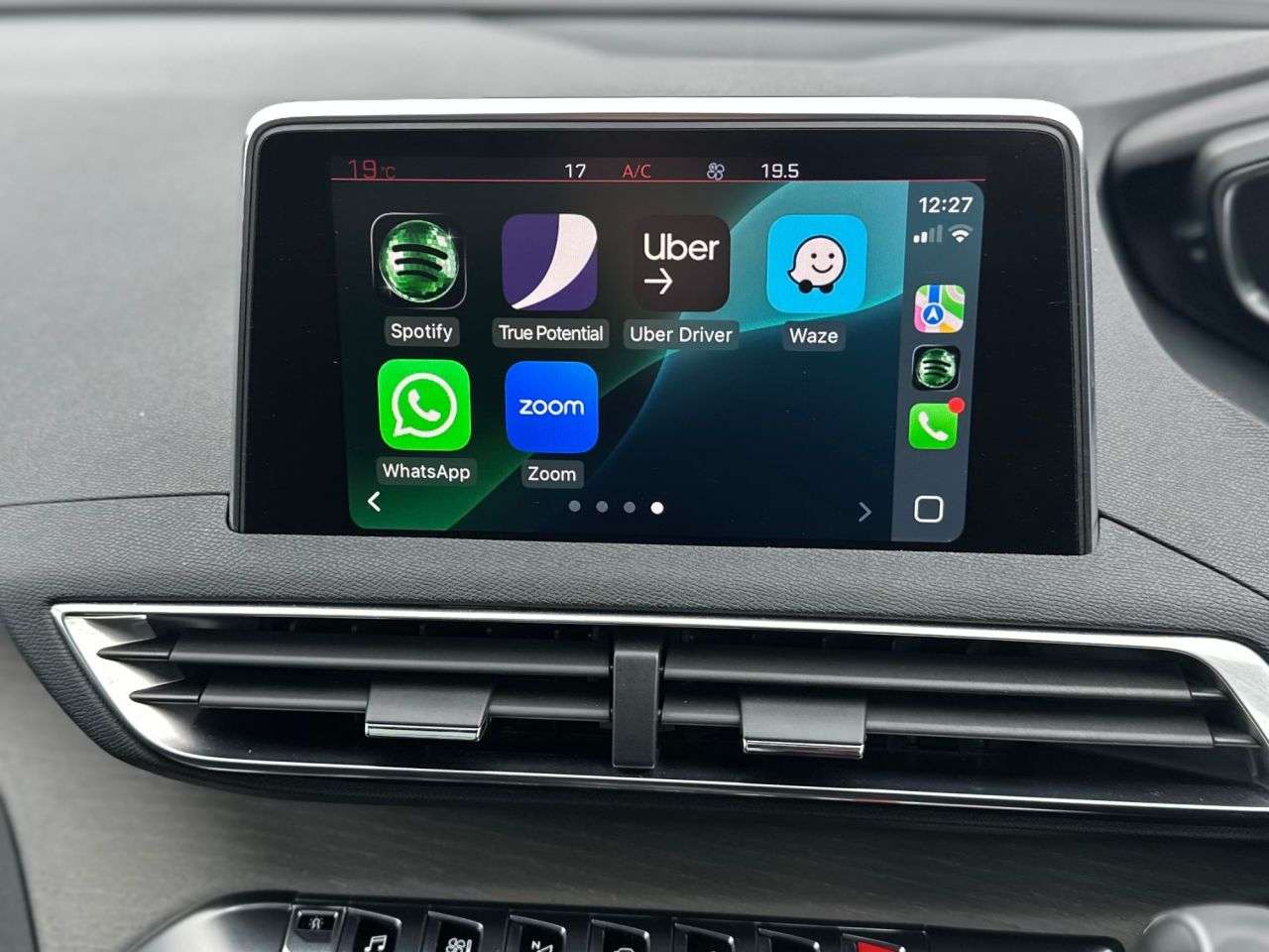 2018 PEUGEOT 3008 2018 PEUGEOT 3008