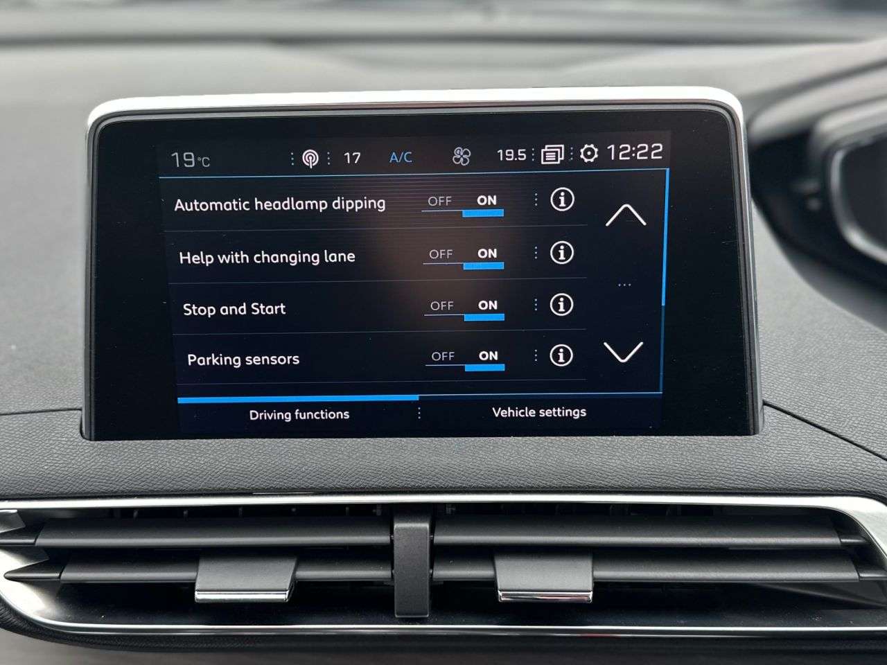 2018 PEUGEOT 3008 2018 PEUGEOT 3008
