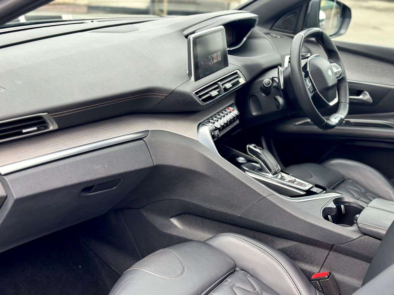 2018 PEUGEOT 3008 2018 PEUGEOT 3008