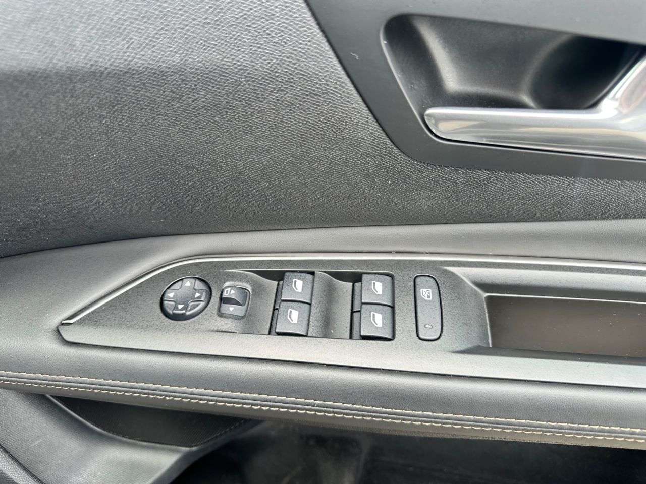 2018 PEUGEOT 3008 2018 PEUGEOT 3008