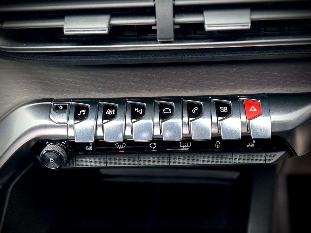 2018 PEUGEOT 3008 2018 PEUGEOT 3008
