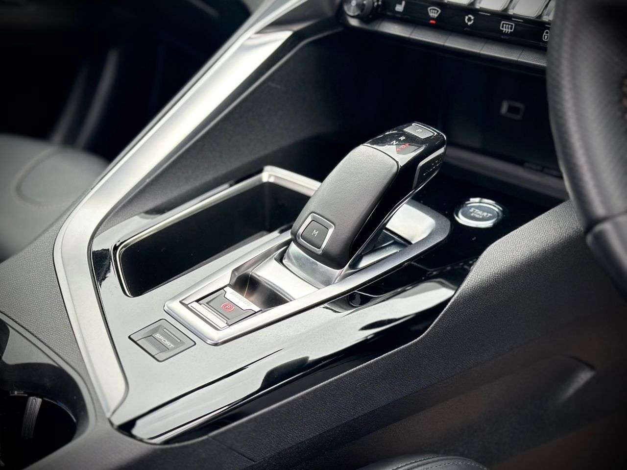 2018 PEUGEOT 3008 2018 PEUGEOT 3008