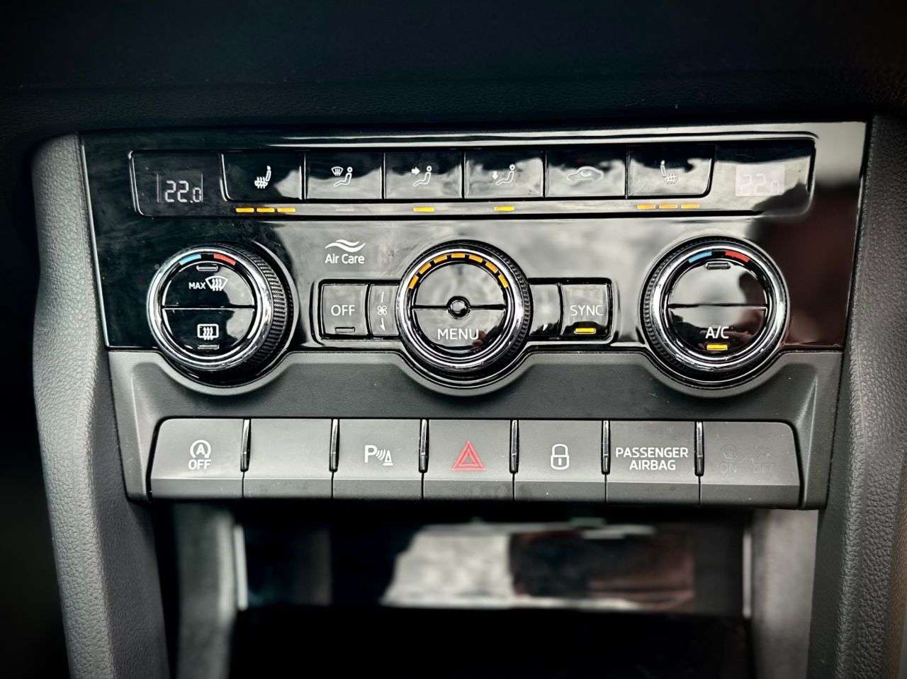 2020 SKODA KAROQ 2020 SKODA KAROQ