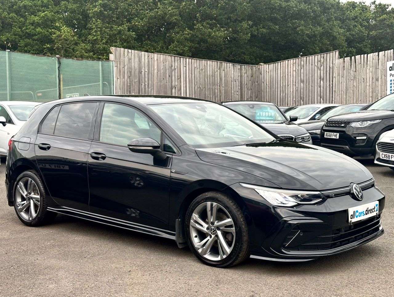 A 2021 VOLKSWAGEN GOLF 1.5 eTSI MHEV R-Line Petrol Hybrid DSG A 2021 VOLKSWAGEN GOLF 1.5 eTSI MHEV R-Line Petrol Hybrid DSG
