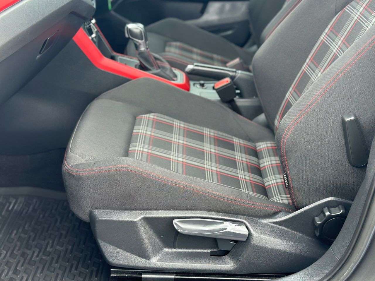 2019 VOLKSWAGEN POLO 2019 VOLKSWAGEN POLO