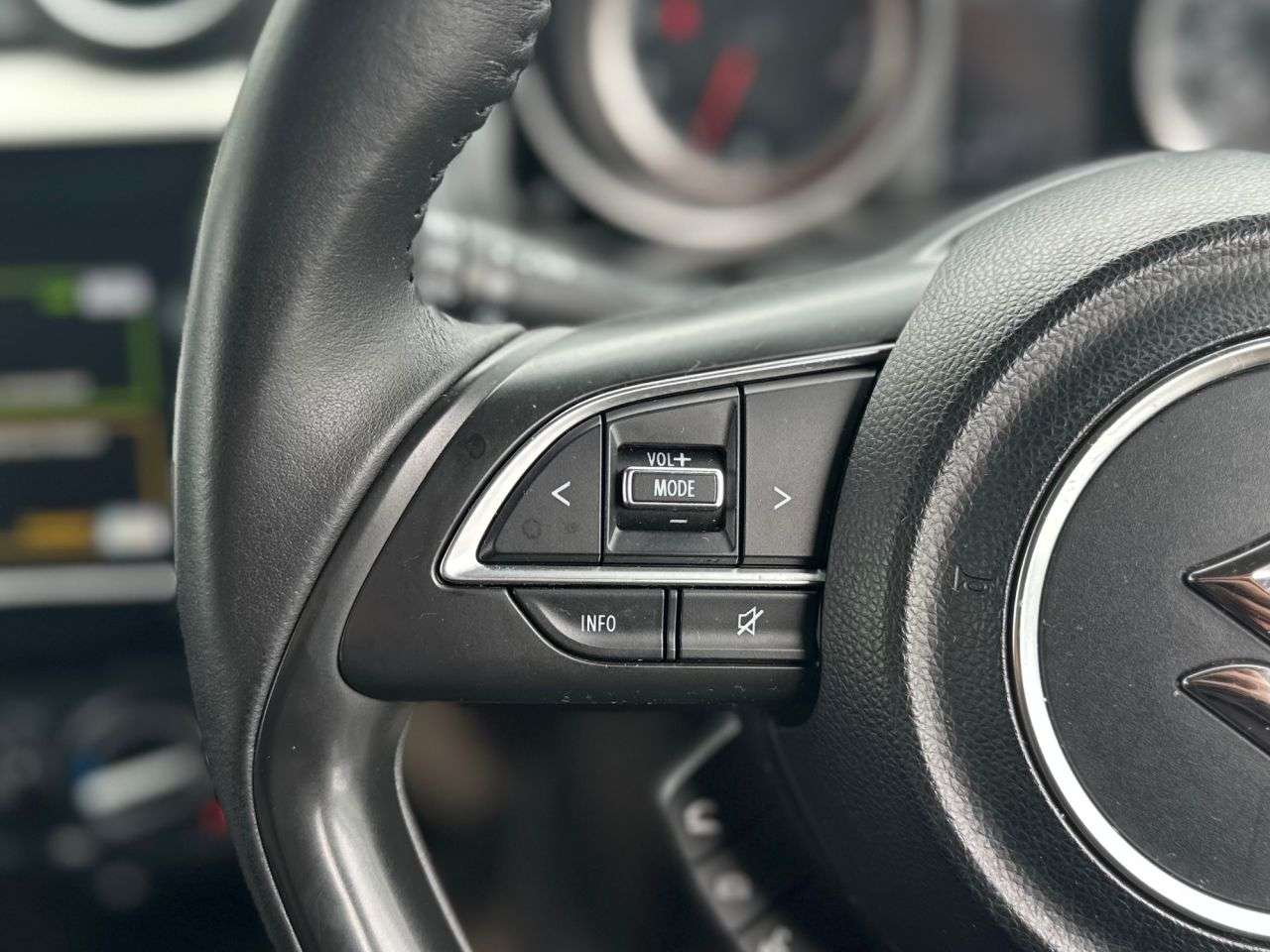 2018 SUZUKI SWIFT 2018 SUZUKI SWIFT