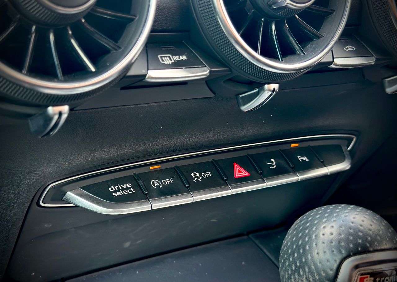 2018 AUDI TT 2018 AUDI TT