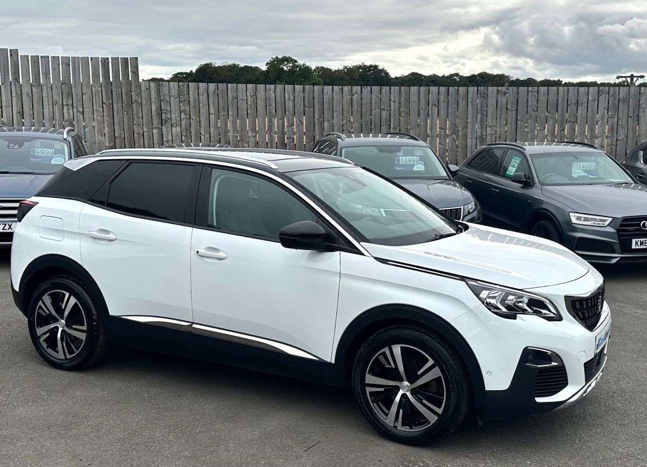 A 2017 PEUGEOT 3008 1.2 PureTech Allure FSH! CAR PLAY! A 2017 PEUGEOT 3008 1.2 PureTech Allure FSH! CAR PLAY!