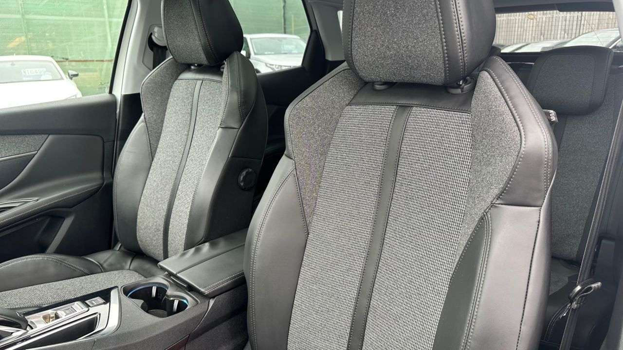 2017 PEUGEOT 3008 2017 PEUGEOT 3008