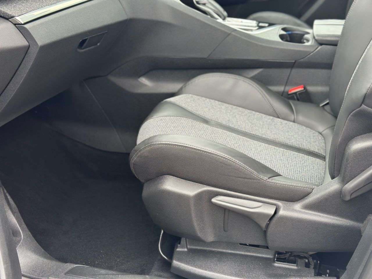 2017 PEUGEOT 3008 2017 PEUGEOT 3008