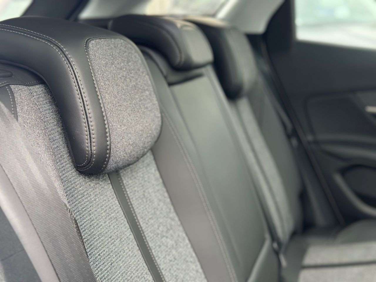 2017 PEUGEOT 3008 2017 PEUGEOT 3008