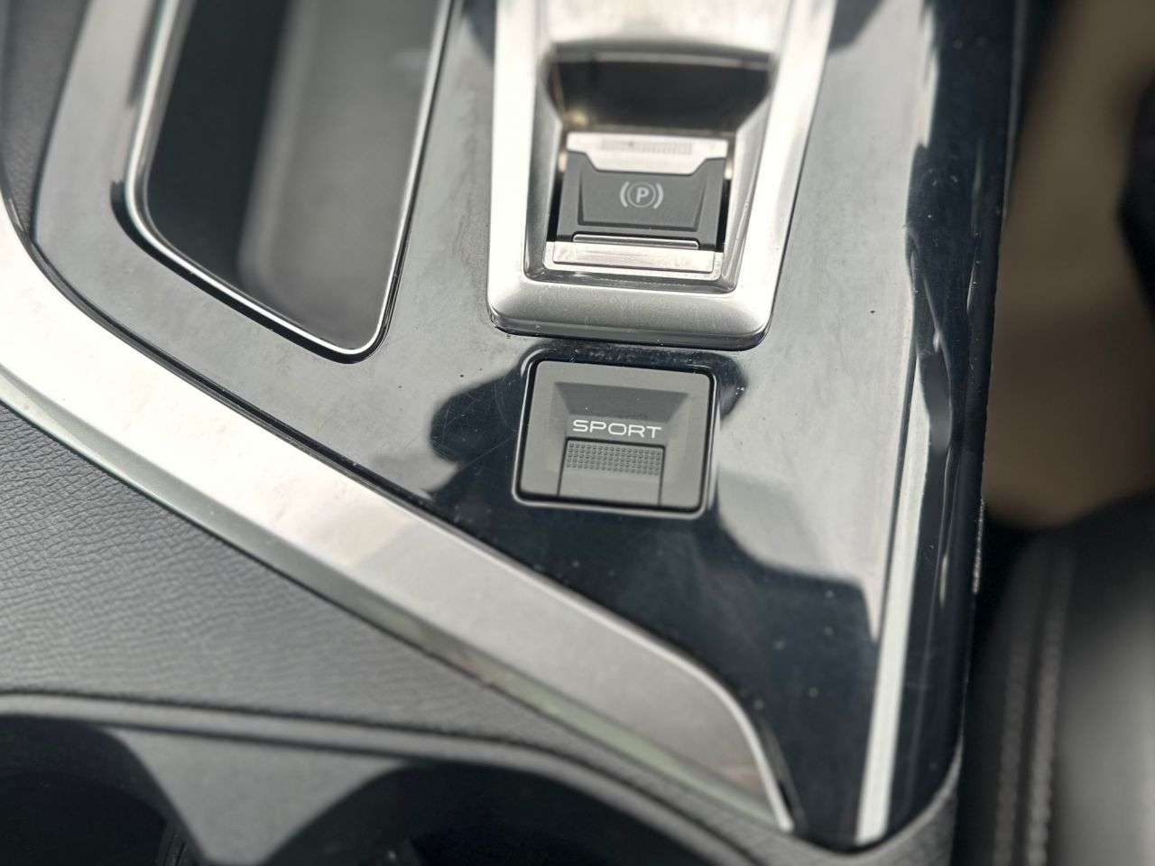 2017 PEUGEOT 3008 2017 PEUGEOT 3008