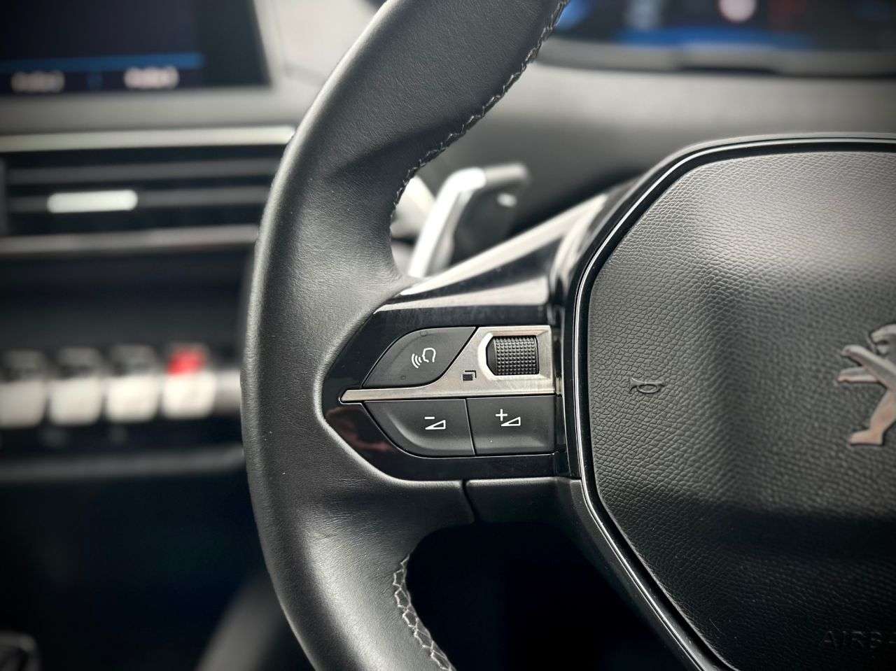 2017 PEUGEOT 3008 2017 PEUGEOT 3008