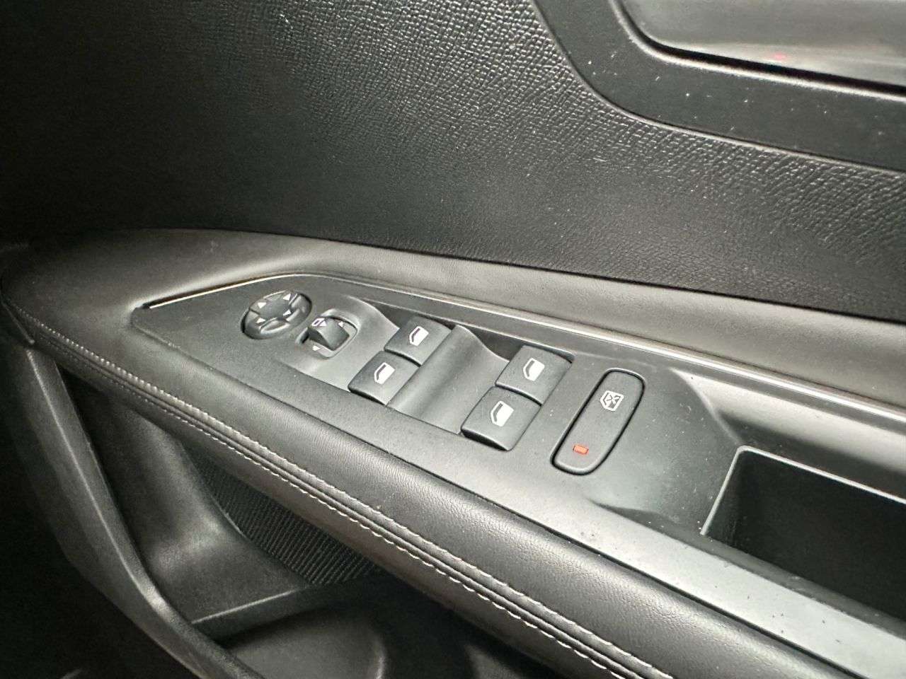 2017 PEUGEOT 3008 2017 PEUGEOT 3008