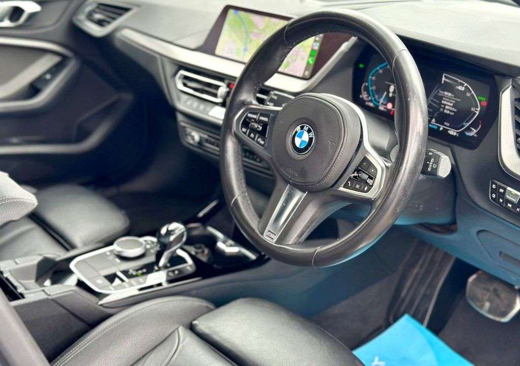 A 2020 BMW 1 SERIES 1.5 118i M Sport TECH PACK! HK SOUND! A 2020 BMW 1 SERIES 1.5 118i M Sport TECH PACK! HK SOUND!