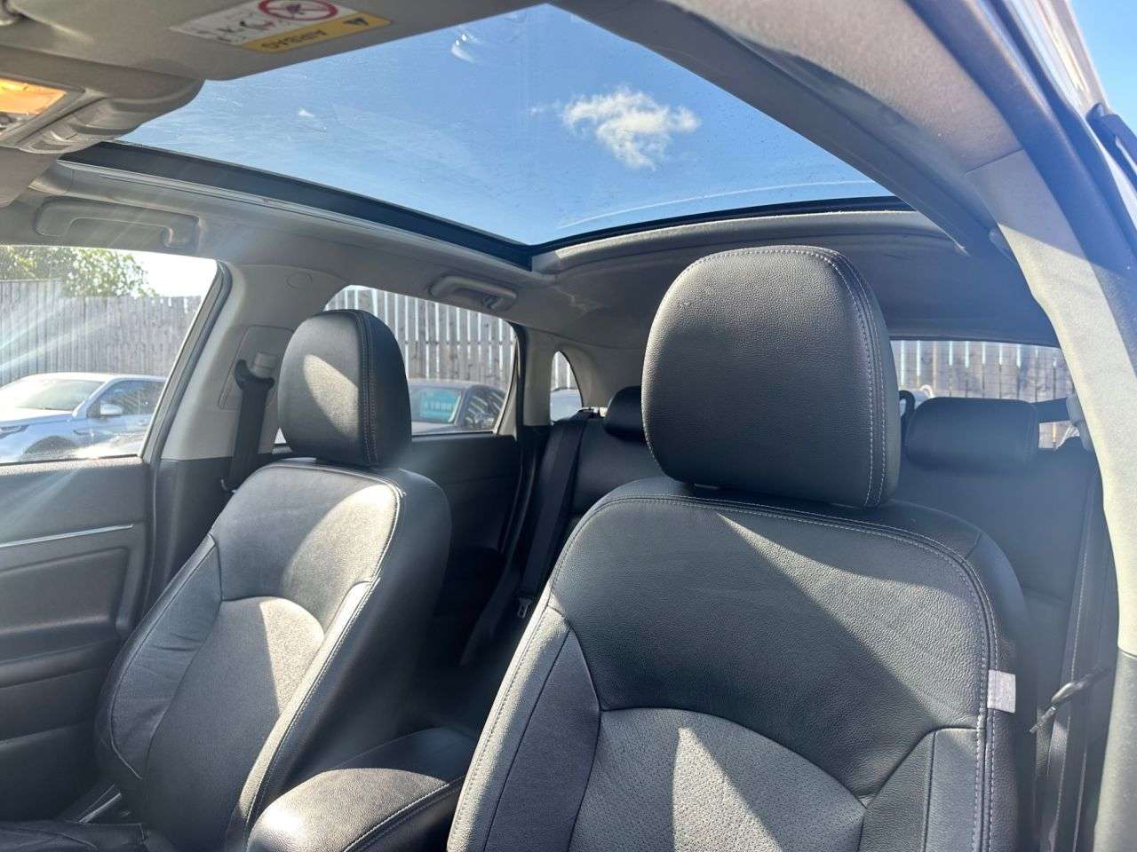A 2015 MITSUBISHI ASX 2.2 DI-D 4 SUV 5dr Diesel Auto 4WD MOT UNTIL 31/03/2027 A 2015 MITSUBISHI ASX 2.2 DI-D 4 SUV 5dr Diesel Auto 4WD MOT UNTIL 31/03/2027