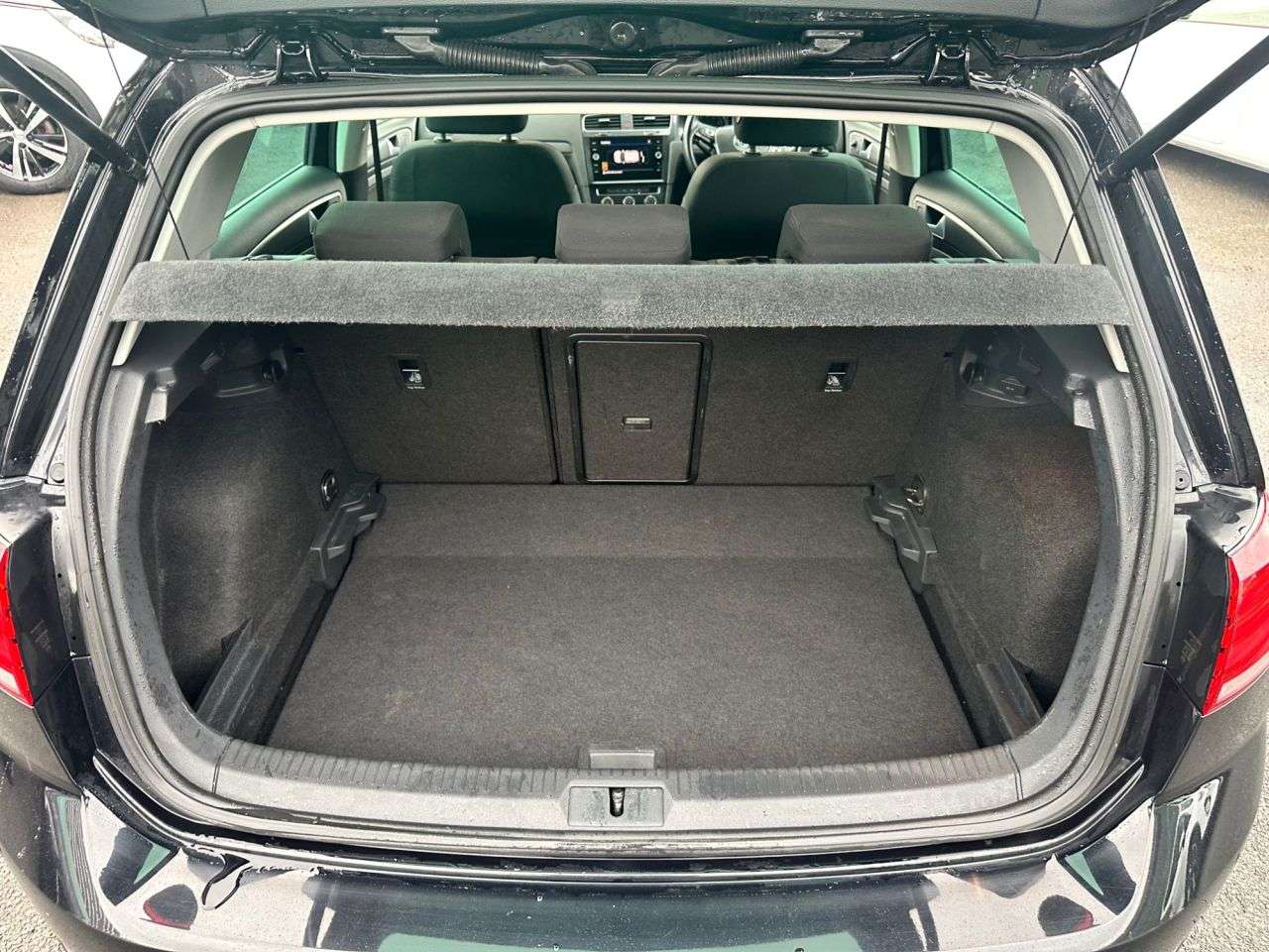 2019 VOLKSWAGEN GOLF 2019 VOLKSWAGEN GOLF