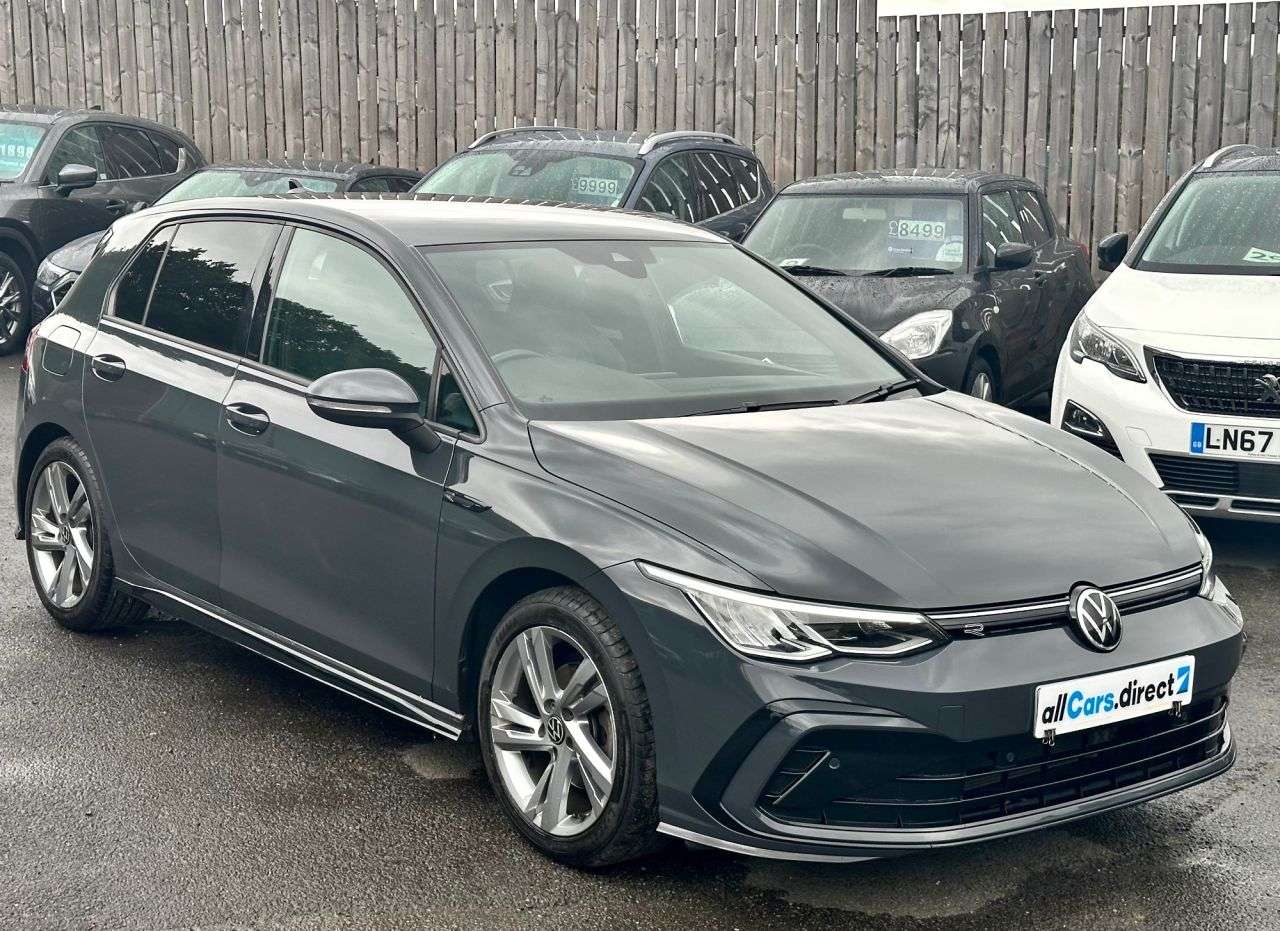 A 2020 VOLKSWAGEN GOLF 1.5 eTSI MHEV R-Line Petrol Hybrid DSG A 2020 VOLKSWAGEN GOLF 1.5 eTSI MHEV R-Line Petrol Hybrid DSG