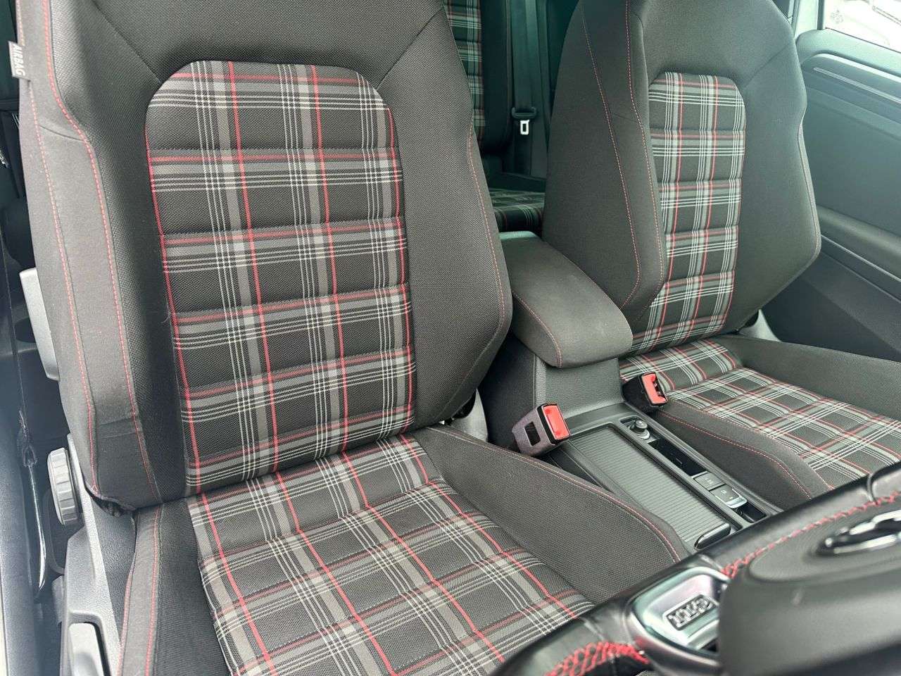 2019 VOLKSWAGEN GOLF 2019 VOLKSWAGEN GOLF