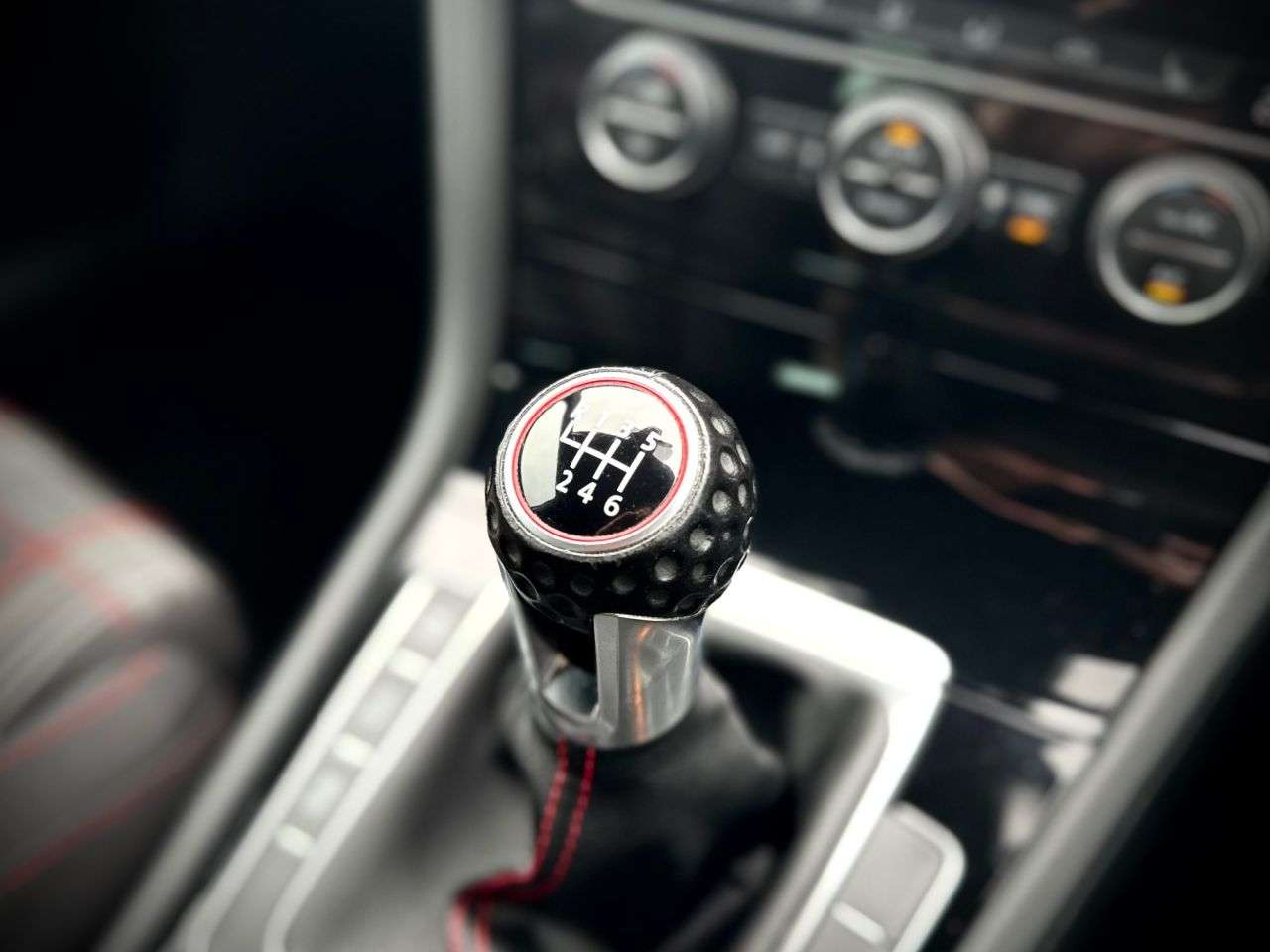 2019 VOLKSWAGEN GOLF 2019 VOLKSWAGEN GOLF