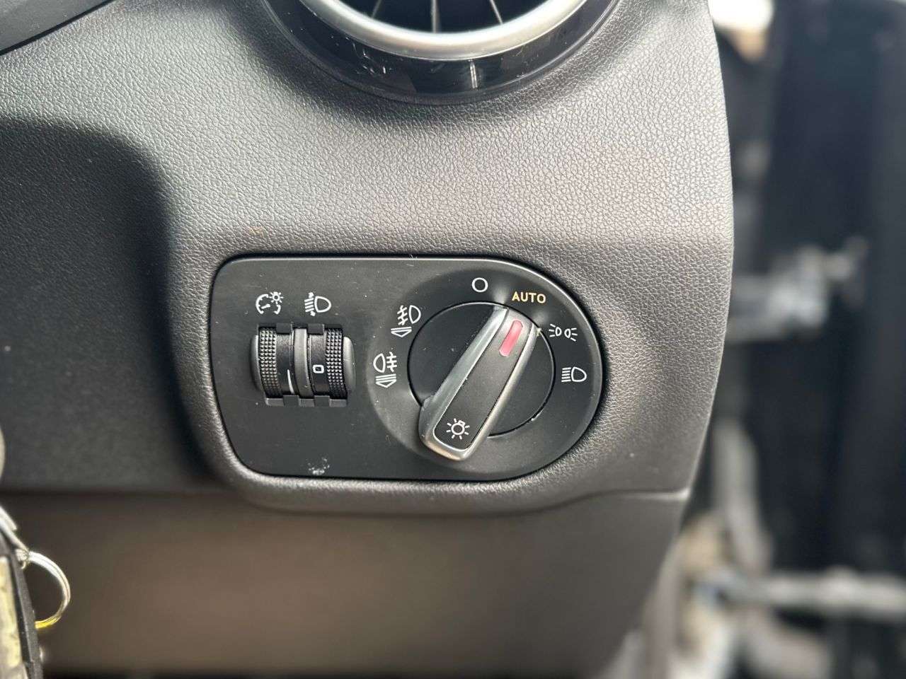 2016 AUDI A1 2016 AUDI A1
