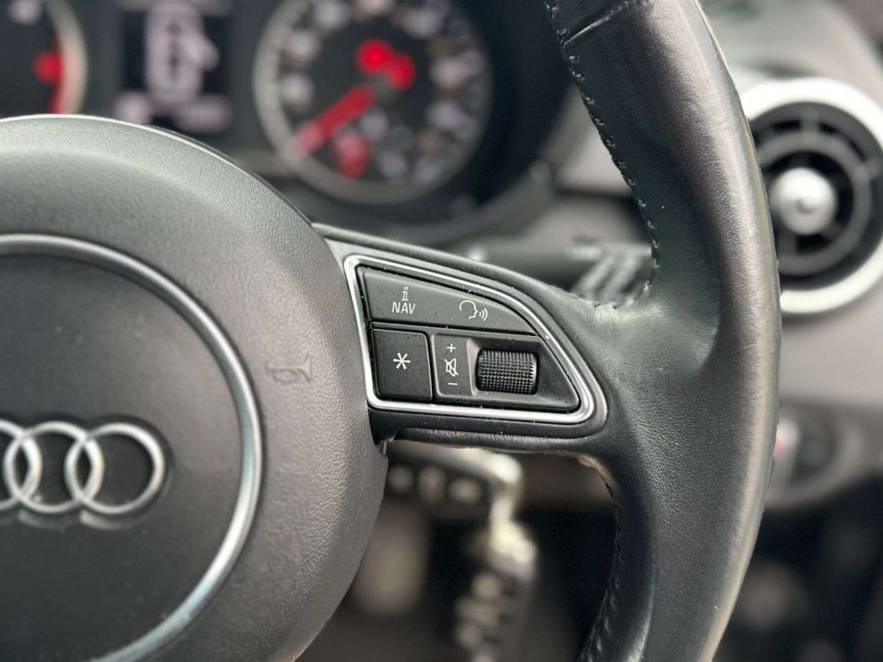 2016 AUDI A1 2016 AUDI A1