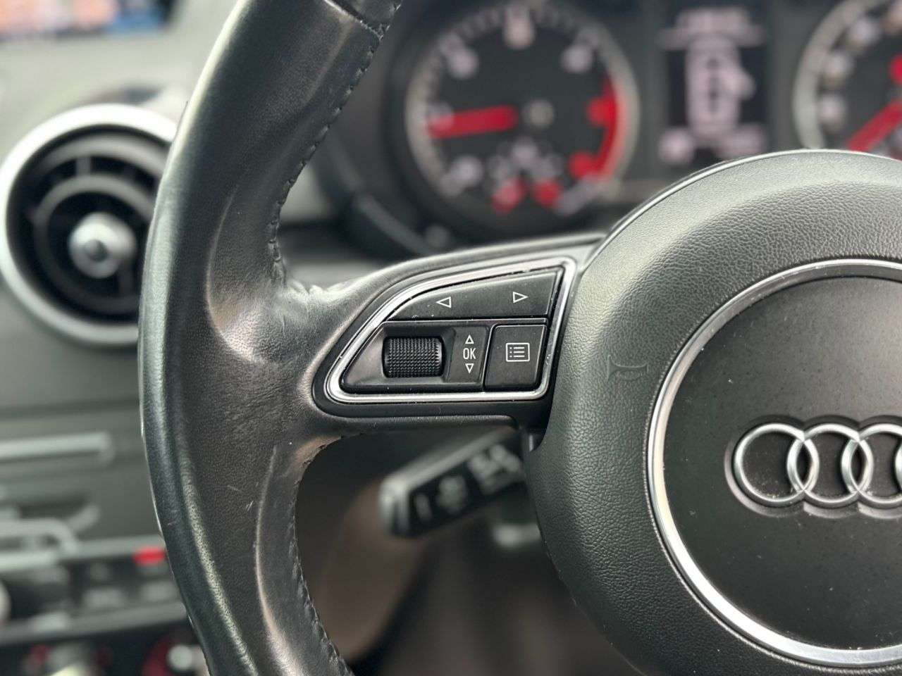 2016 AUDI A1 2016 AUDI A1