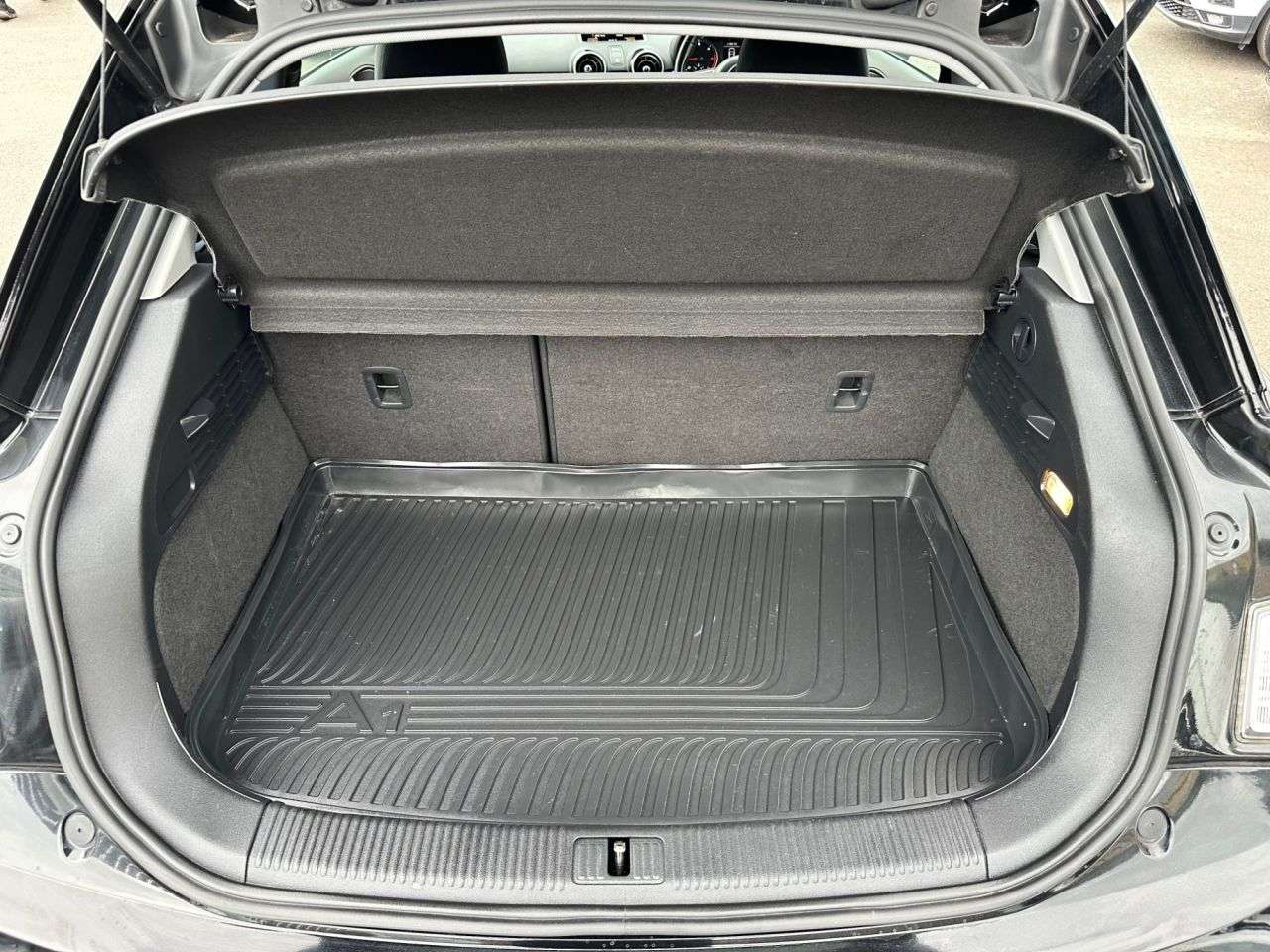 2016 AUDI A1 2016 AUDI A1