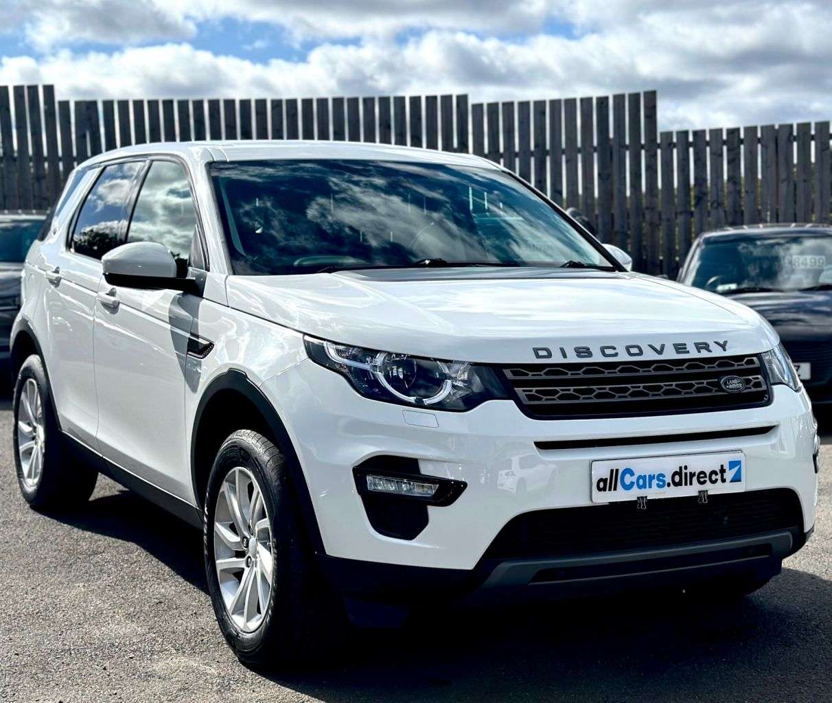 A 2018 LAND ROVER DISCOVERY SPORT 2.0 TD4 SE Tech Auto 4WD FULL SERVICE HISTORY! A 2018 LAND ROVER DISCOVERY SPORT 2.0 TD4 SE Tech Auto 4WD FULL SERVICE HISTORY!