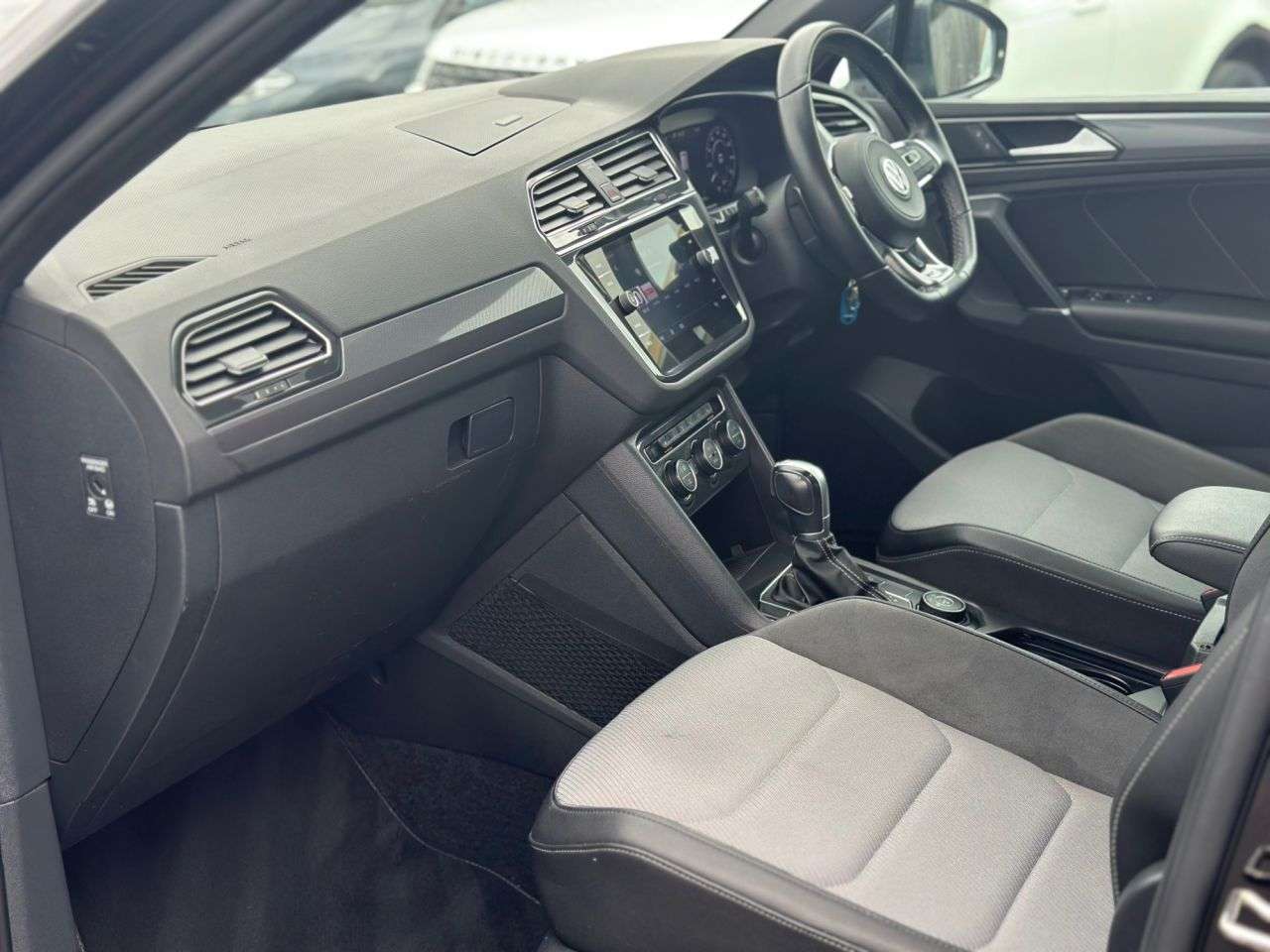 2018 VOLKSWAGEN TIGUAN 2018 VOLKSWAGEN TIGUAN