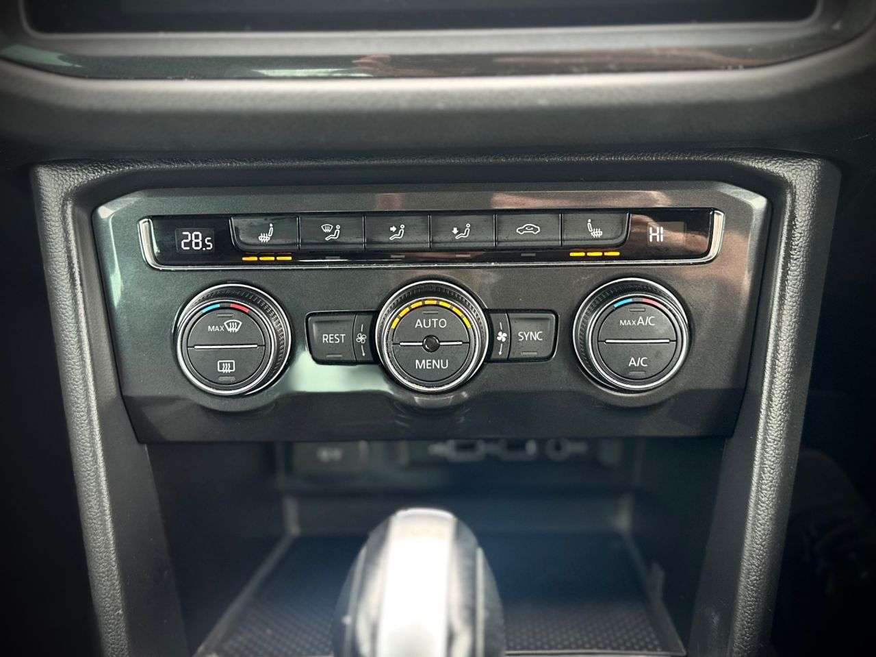 2018 VOLKSWAGEN TIGUAN 2018 VOLKSWAGEN TIGUAN
