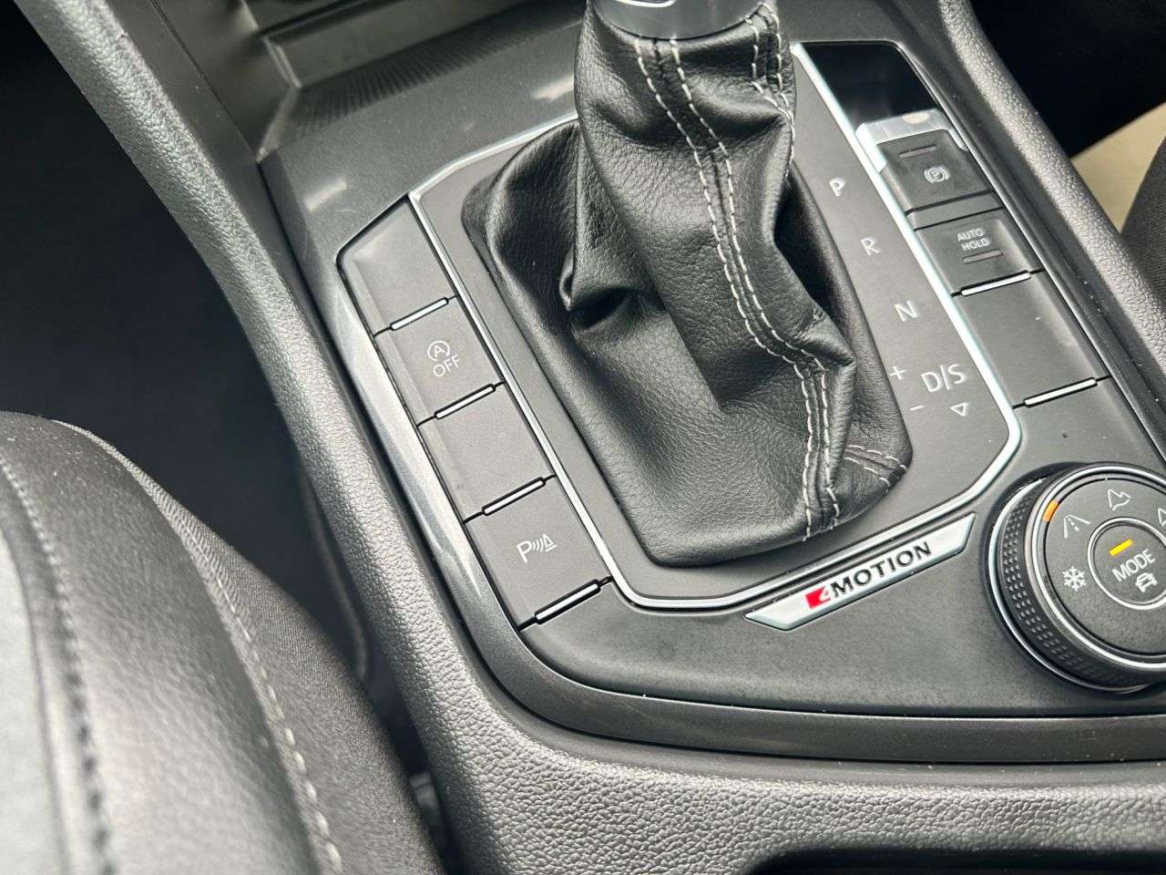 2018 VOLKSWAGEN TIGUAN 2018 VOLKSWAGEN TIGUAN
