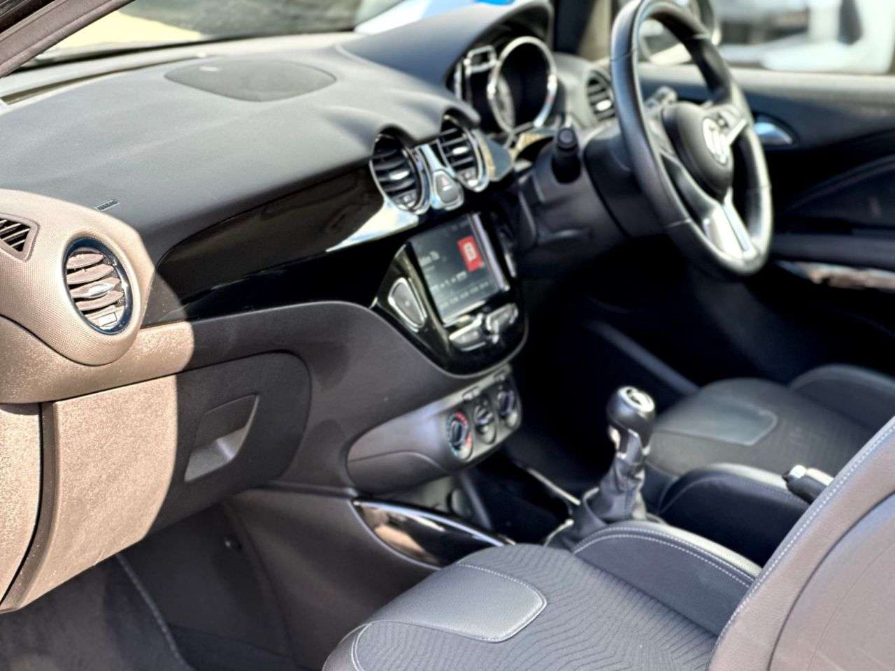 A 2019 VAUXHALL ADAM 1.2i Griffin FSH! CAR PLAY! A 2019 VAUXHALL ADAM 1.2i Griffin FSH! CAR PLAY!