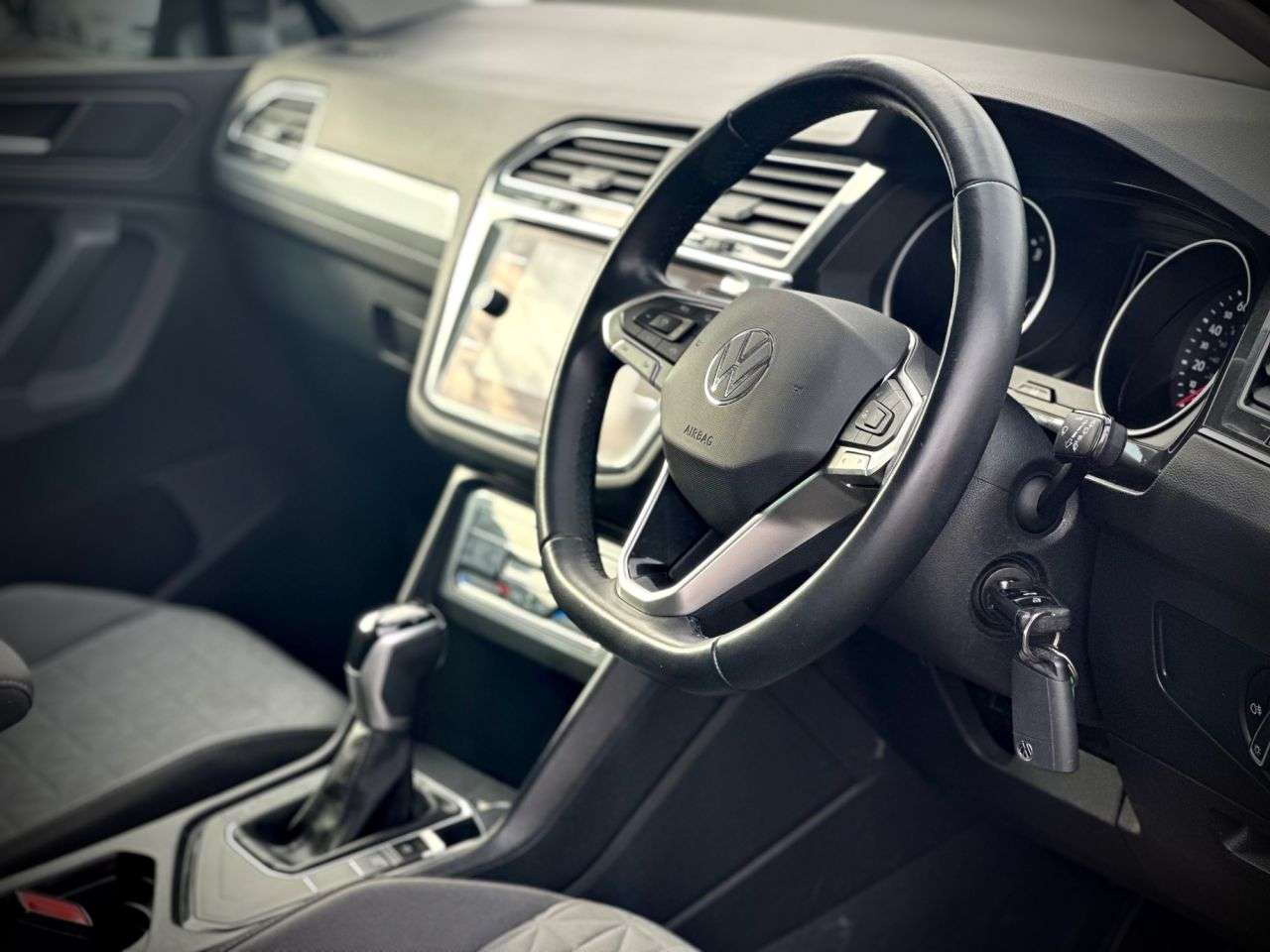 A 2022 VOLKSWAGEN TIGUAN 1.5 TSI Life DSG ONE OWNER! A 2022 VOLKSWAGEN TIGUAN 1.5 TSI Life DSG ONE OWNER!