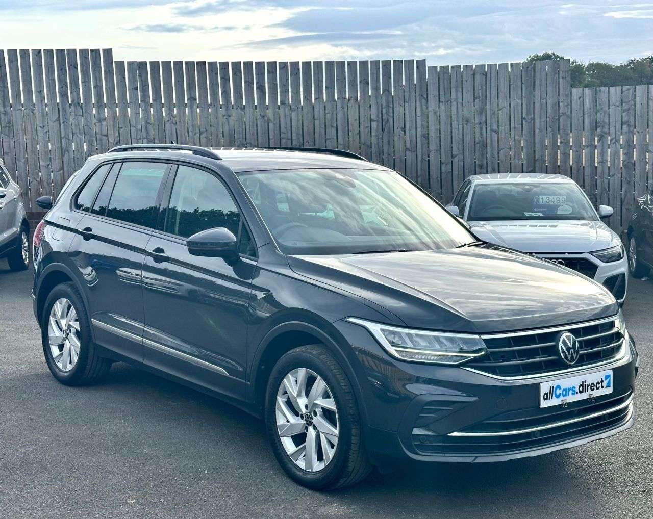 A 2022 VOLKSWAGEN TIGUAN 1.5 TSI Life DSG ONE OWNER! A 2022 VOLKSWAGEN TIGUAN 1.5 TSI Life DSG ONE OWNER!