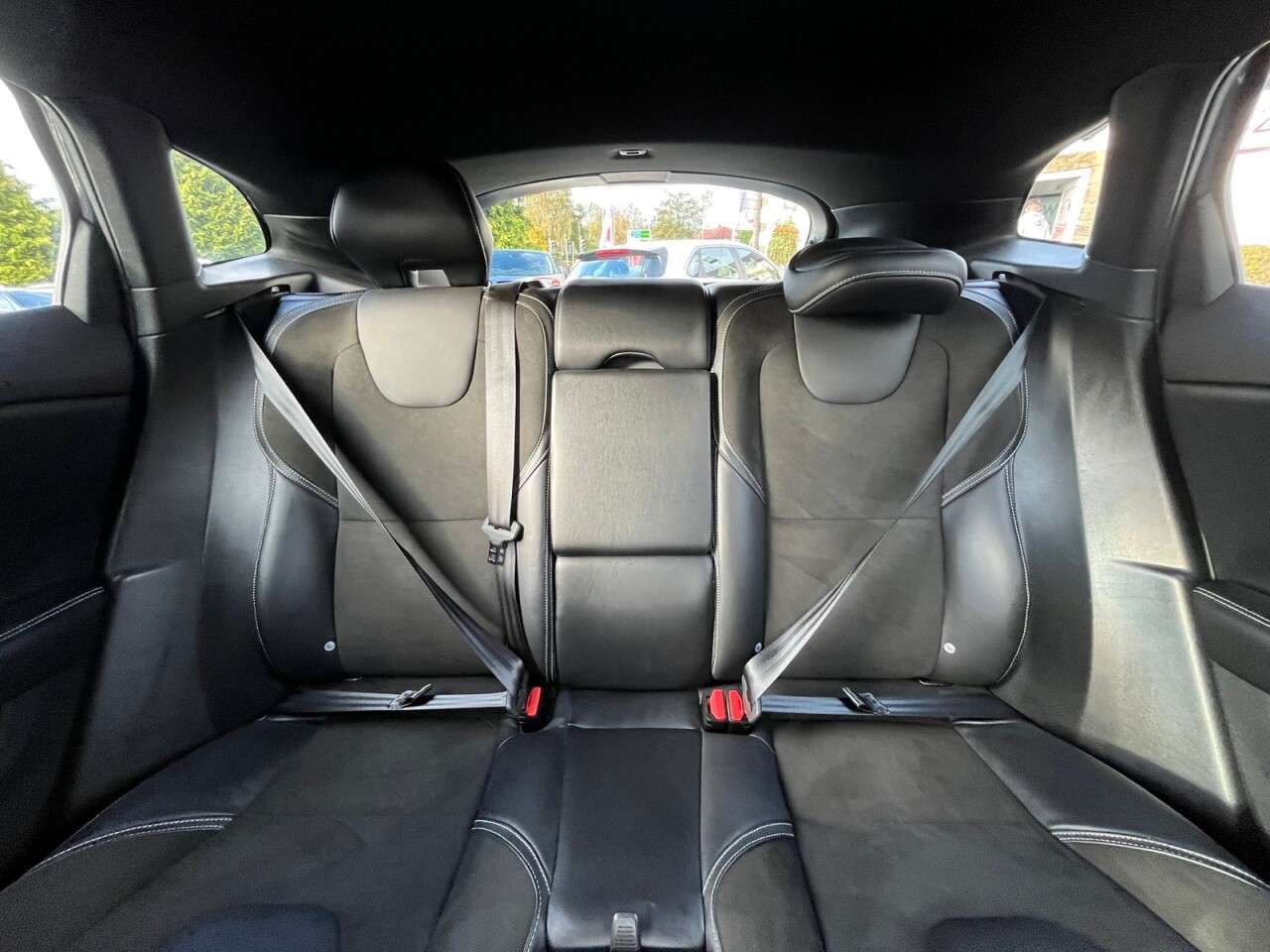 2018 VOLVO V40 2018 VOLVO V40