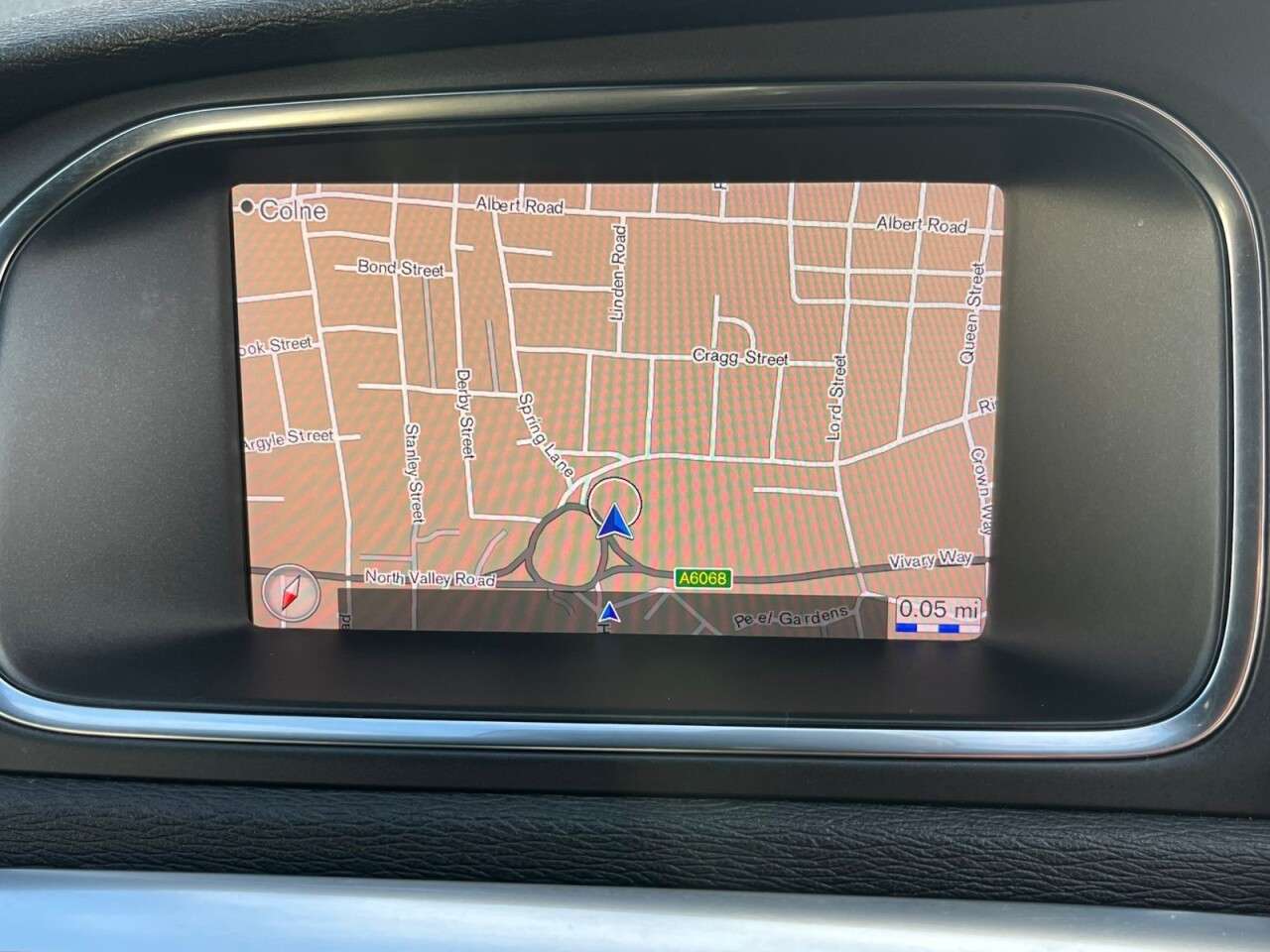 2018 VOLVO V40 2018 VOLVO V40