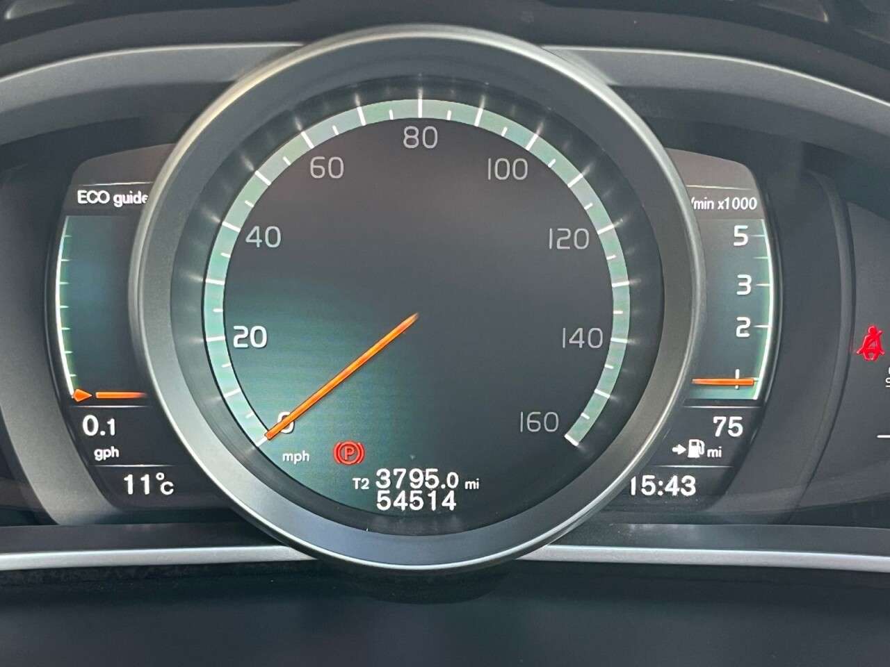 2018 VOLVO V40 2018 VOLVO V40