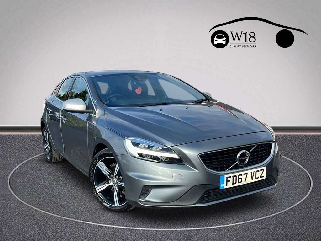 Check out this Volvo V40 2018 Diesel Manual