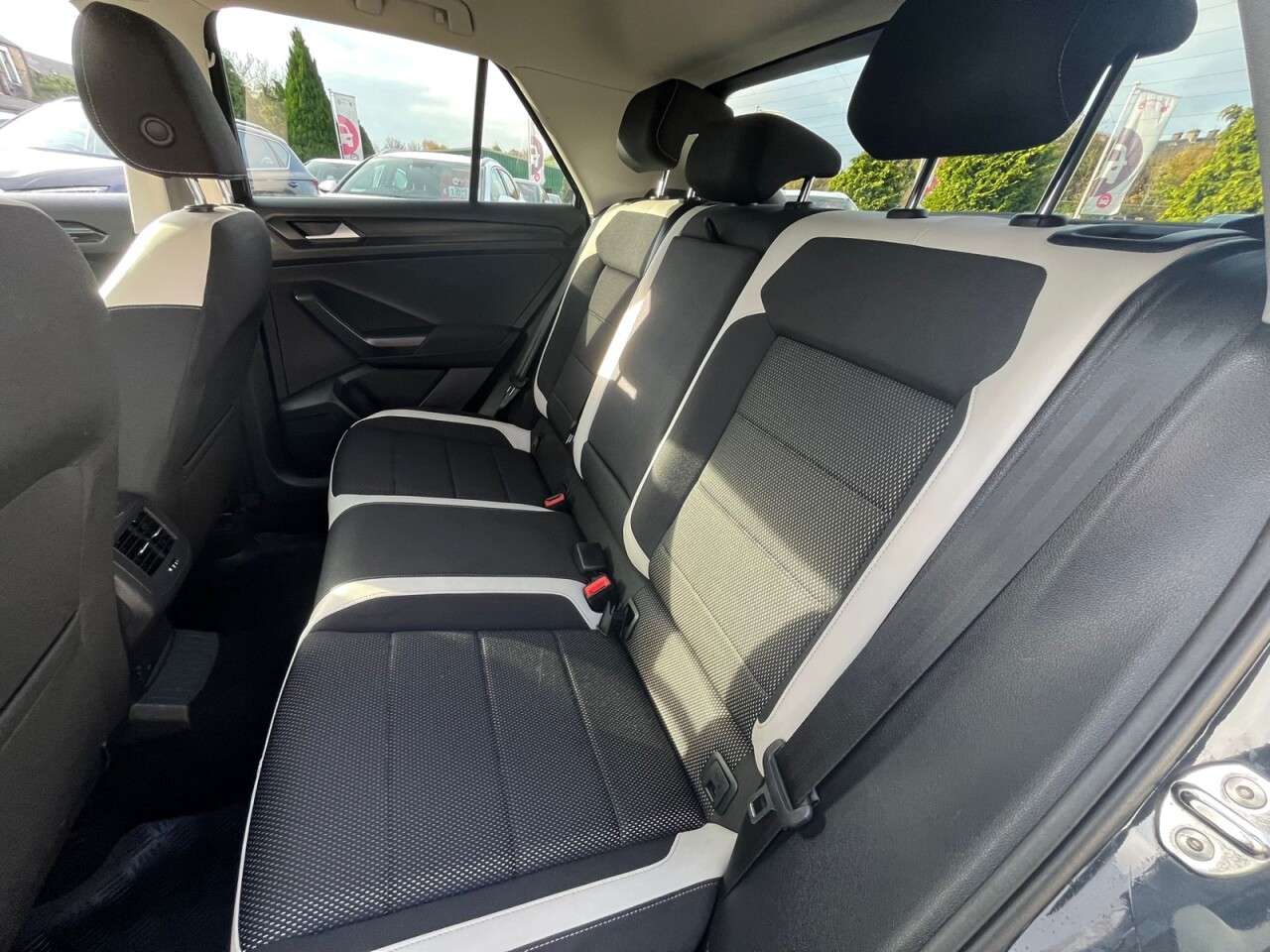 2020 VOLKSWAGEN T-ROC 2020 VOLKSWAGEN T-ROC